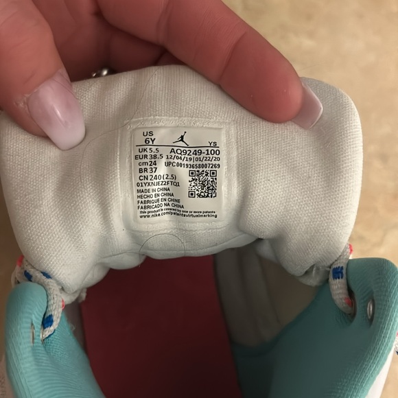 Soulier presque neuf porté Max 2 fois - Picture 4 of 4